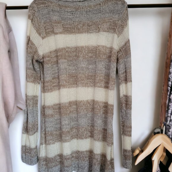 Tunic style sweater (L) - Picture 2 of 3